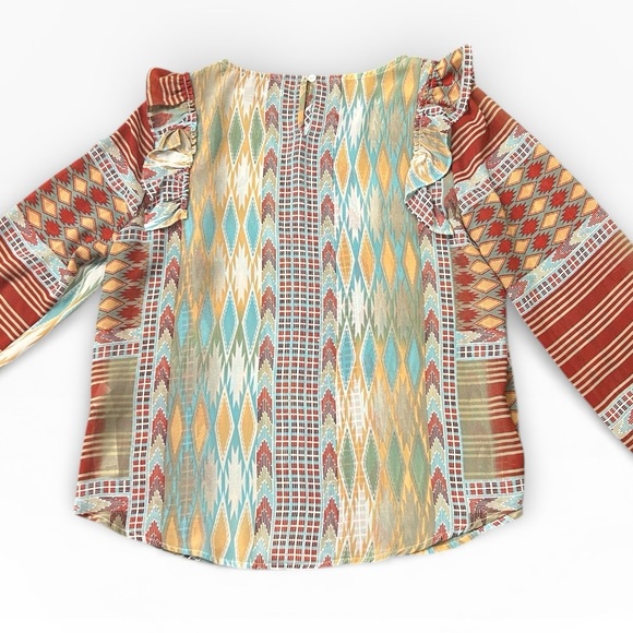 Ariat Women’s Southwest Aztec Ruffle Detail Long Sleeve Pullover Top Western - Picture 9 of 9